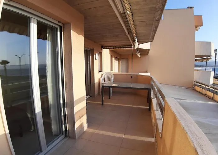 Appartement Cavalaire Face A La Mer