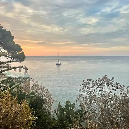 Appartement Cavalaire Face A La Mer Exterior photo